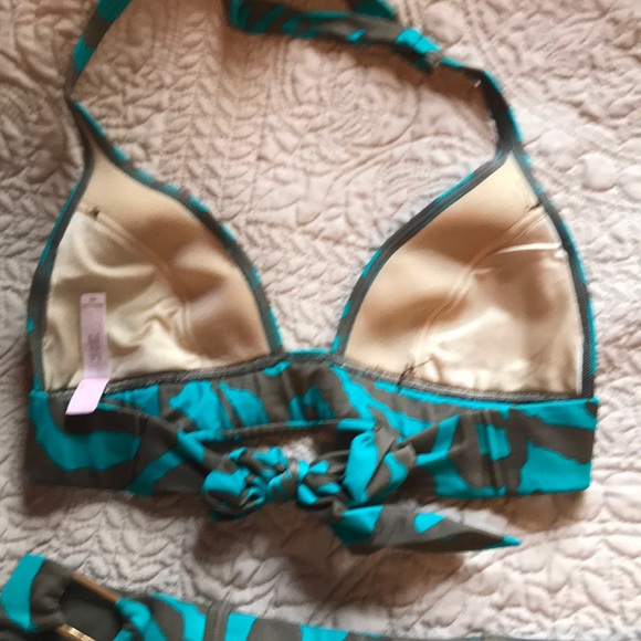 ⬇️FINAL PRICE!🔥👙Victoria’s Secret belted bikini! - Picture 2 of 4